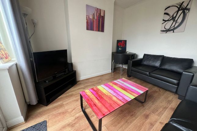 42, Hunton Hill- Licenced HMO, Birmingham photo 3