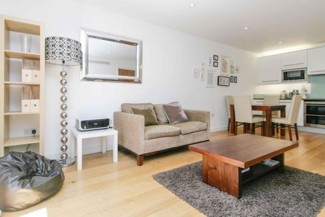 Thumbnail Flat to rent in Gillingham Street, Pimlico