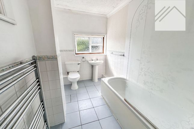 12a Mildmay Road, Burnham-on-Crouch photo 4