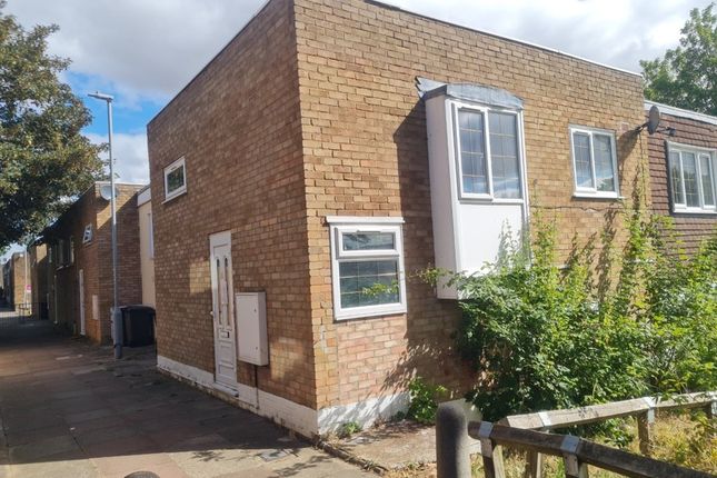 3-bed flat on 43, Copenhagen Close, LUTON, £100,000