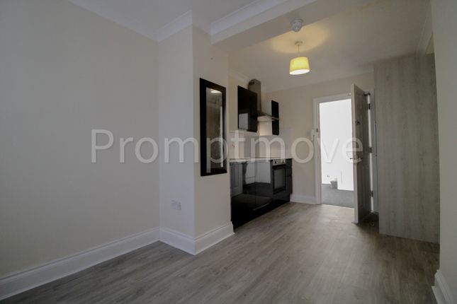Property to rent in Pomfret Avenue, Luton
