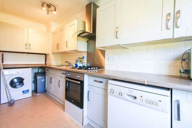 99 Kingswood Court,, Kempton Walk, Croydon photo 2