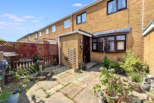 8 Douglas Parade, Hebburn photo 3