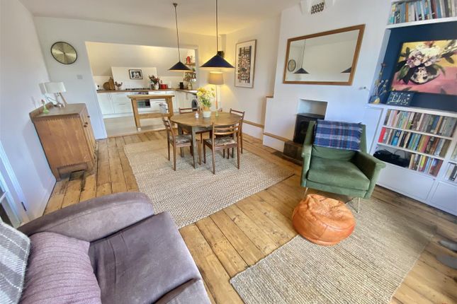 5 St Hildas, North Street, Bridport photo 2