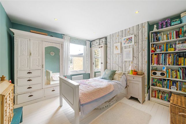 Terraced house for sale in Ivydale Road, Nunhead, London