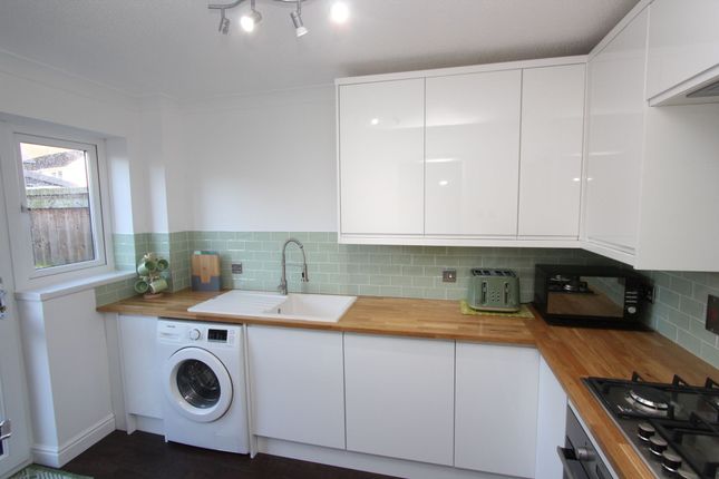 7 Llantwit Garden Close, Barry photo 3