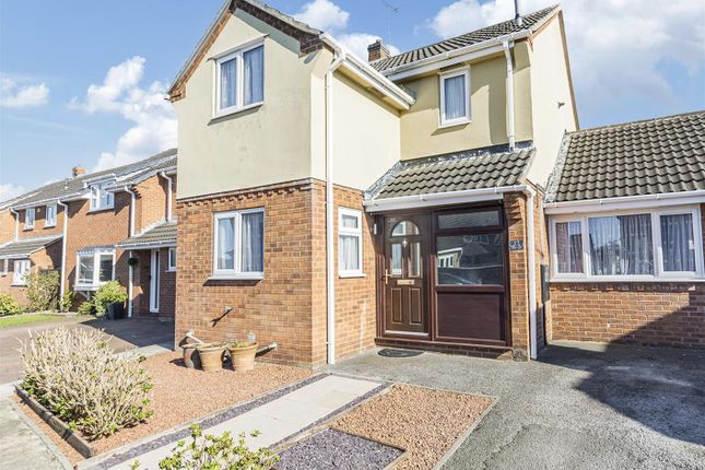 3-bed detached on 17, Greendale Close, Mansfield, £235,000