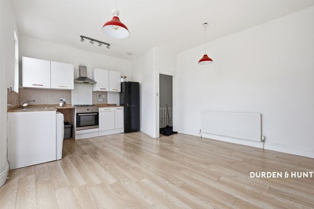 49c Grosvenor Road, London photo 3