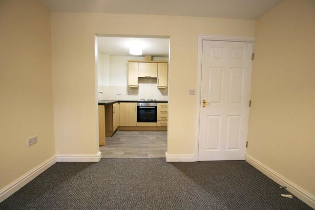 5 Weavers Court, Preston New Road, Blackburn photo 5