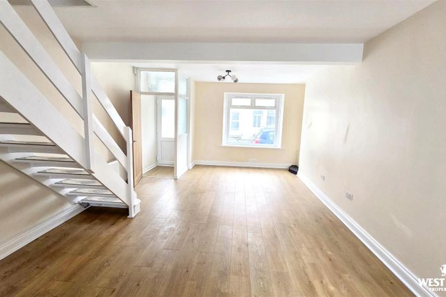 26, St. Peters Road, Milford Haven photo 4