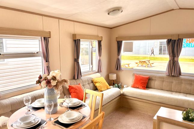2, Sand Le Mere Holiday Park, Tunstall, Hull photo 4