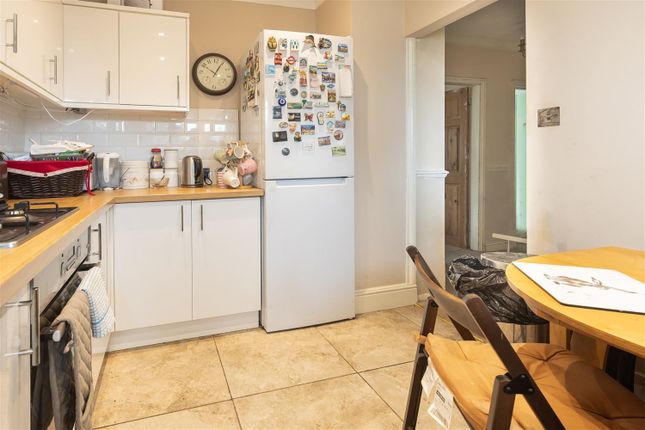 30, Borders Lane, Loughton photo 3