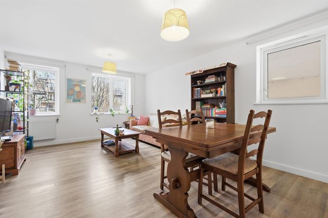 Flat 5, 398, Seven Sisters Road, London photo 3