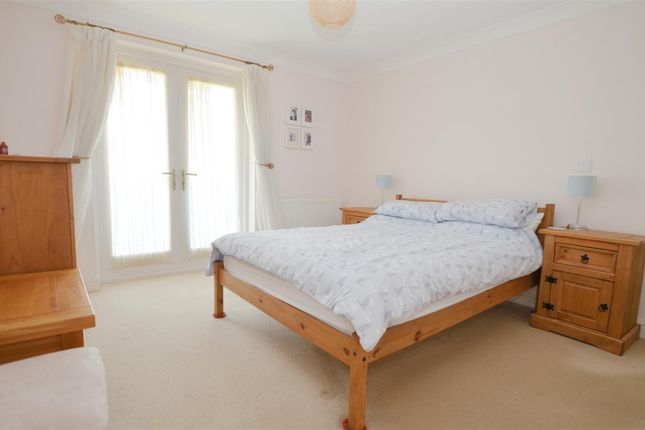 Flat for sale in Anchor Quay, Penryn