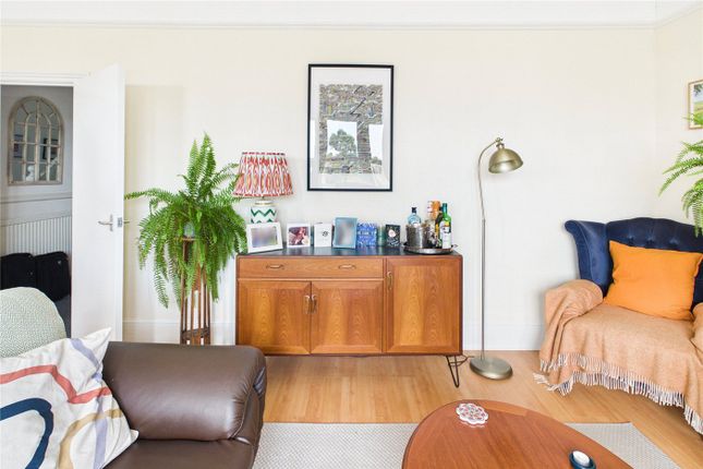 311B, Milkwood Road, London photo 4