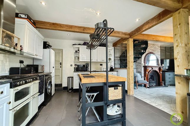 7 Radfield Head, Darwen photo 3