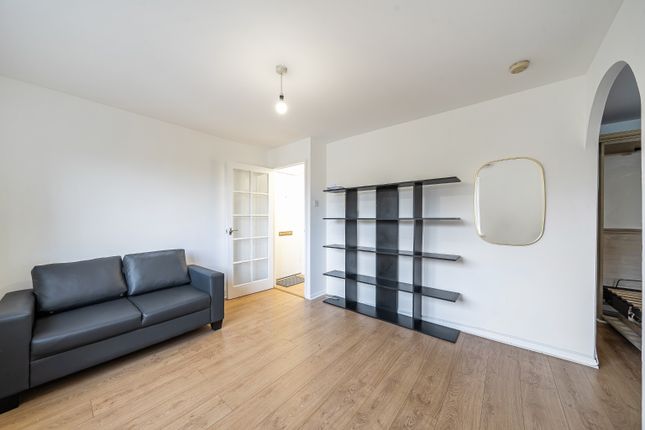 63, Glenville Grove, London photo 3