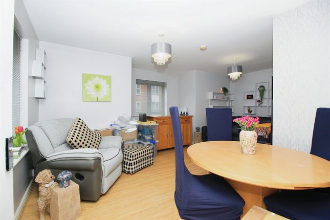 30, St. Johns Drive, RUGELEY photo 4