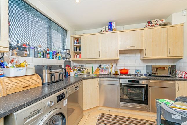 76, Rivermeads Avenue, Twickenham photo 4