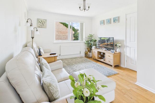 111 Hereward Close, Impington photo 4