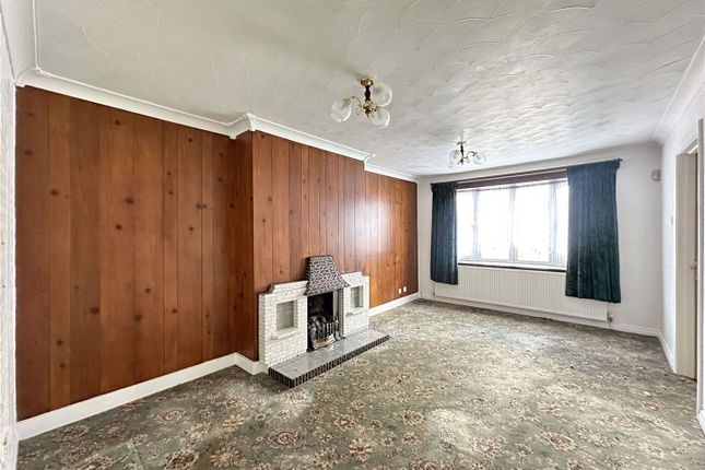 28, Chiltern Drive, Ackworth photo 2