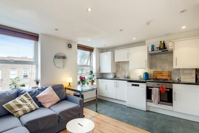 Thumbnail Shared accommodation to rent in Grafton Road, London