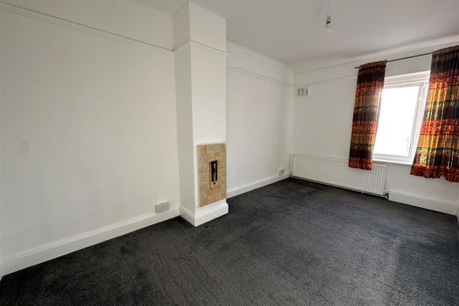 Ruislip Road, Greenford photo 2