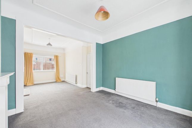 10, Stanford Avenue, Wirral photo 5