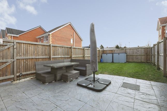 6, Almond Court, DONCASTER photo 2