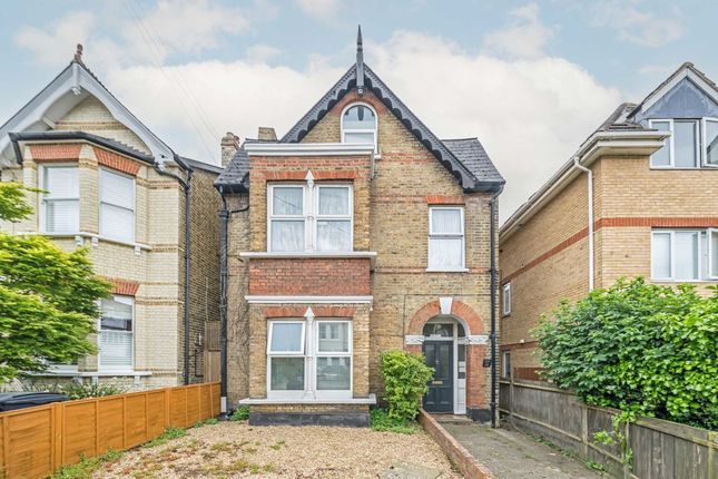 Thumbnail Flat to rent in Manorgate Road, Kingston Upon Thames