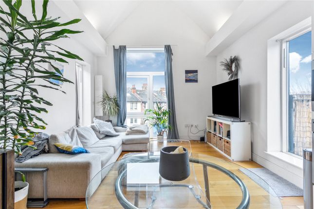 Flat for sale in Chelsea House, 9-11 White Hart Lane, Barnes, London