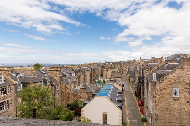 Flat to rent in North Castle Street, New Town, Edinburgh
