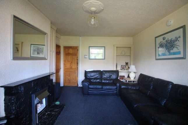 124, Lawton Moor Road, Manchester photo 4