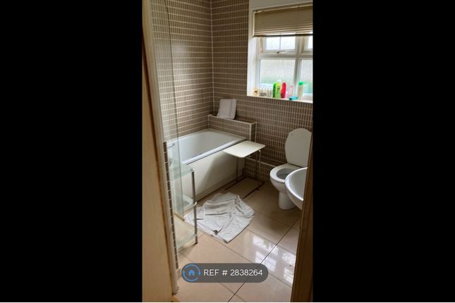Aphelion Way, Shinfield, Reading photo 2