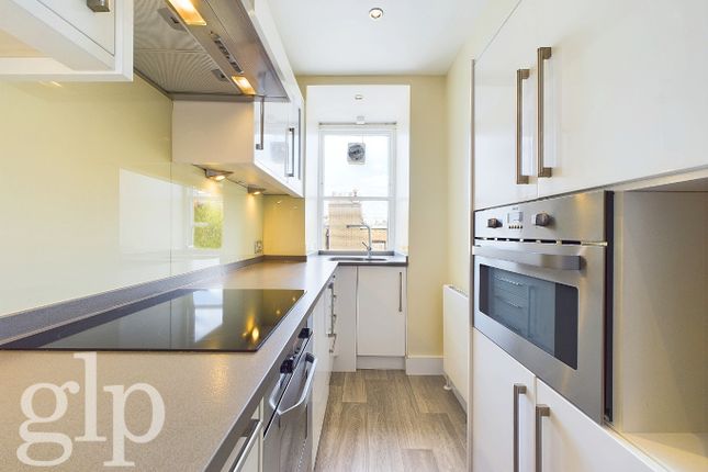 Flat to rent in Adeline Place, London