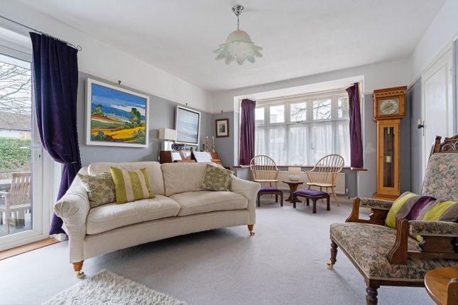 13, Cricketfield Road, Horsham photo 3