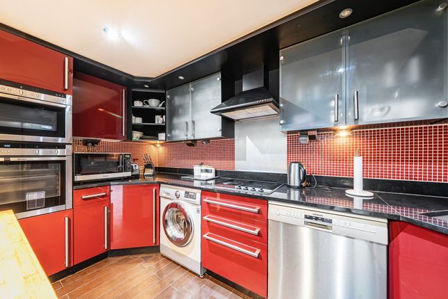 Flat 5, Pacific Wharf, 165, Rotherhithe Street, London photo 5