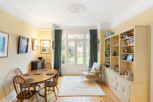 33, Kingsley Avenue, London photo 3