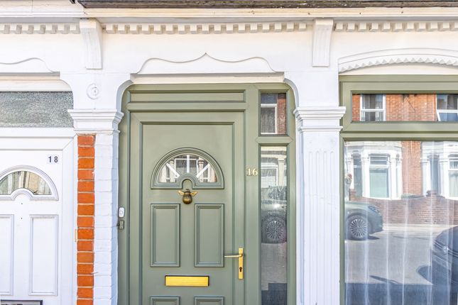 16 Mafeking Road, Southsea photo 2