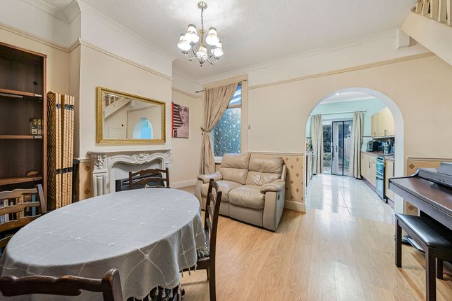 338 Central Avenue, Southend-On-Sea photo 3