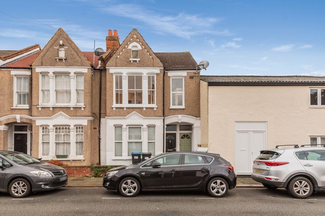 Thumbnail Flat for sale in Tynemouth Road, Mitcham