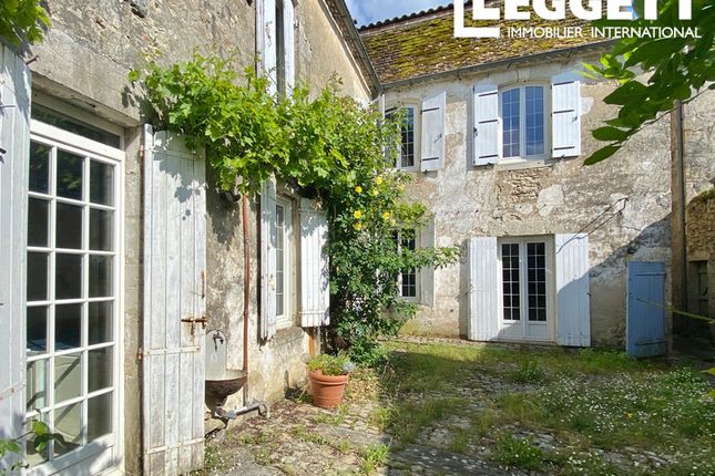 Villa for sale in Saint-Méard-De-Gurçon, Dordogne, Nouvelle-Aquitaine