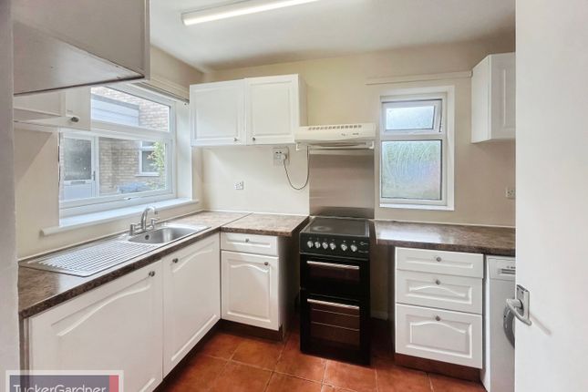 46, Cambridge photo 3