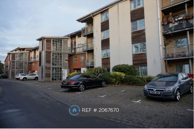 Thumbnail Flat to rent in Windmill Road, Slough