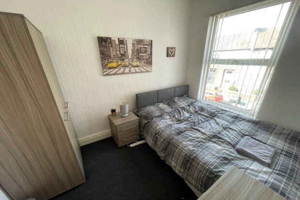 Room to rent in 36 Ashdale Road, Liverpool