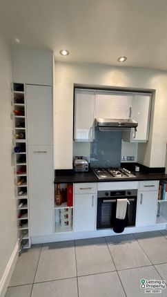 Flat C, 49, Heyford Avenue, London photo 5
