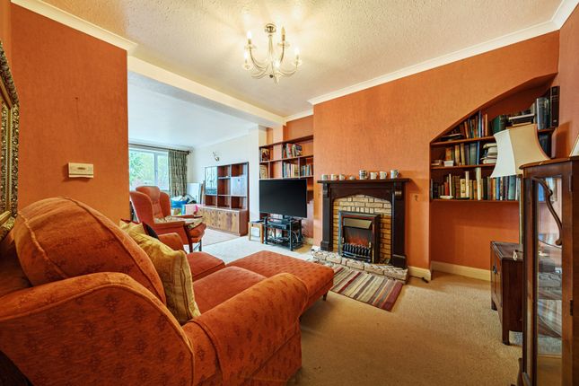 28, Brinklow Crescent, Shooters Hill photo 3