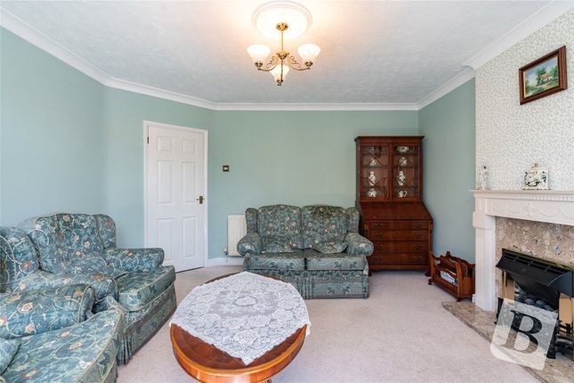 19, Brookmans Close, Upminster photo 2