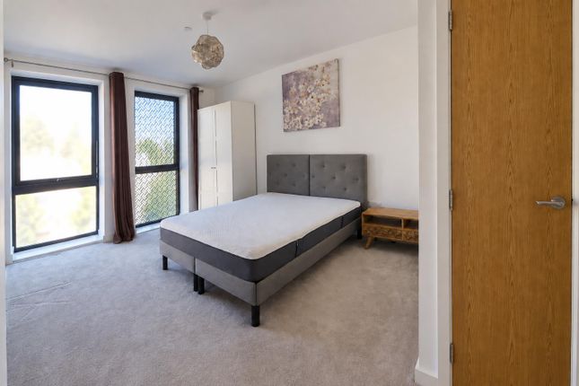 Flat 301, 16, Carmen Beckford Street, Bristol photo 3