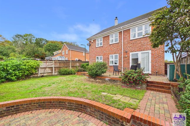 Merryfields, Strood photo 4